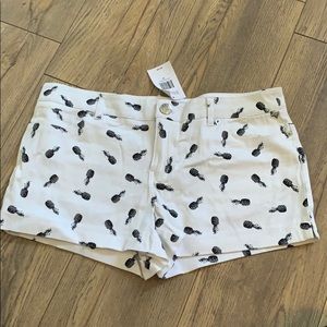 Guess pineapple prints shorts